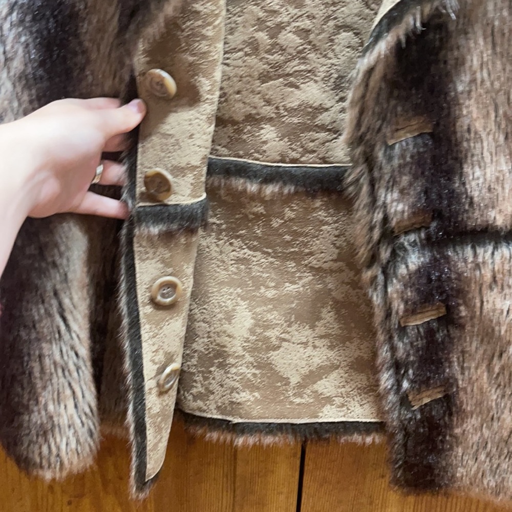 Handmade Fur Vest - Picture 3 of 7
